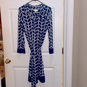 Donna Morgan size 16 blue and cream geometric collared dress